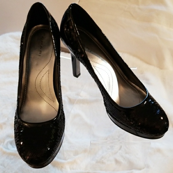 TAHARI BLACK PUMPS - Picture 1 of 6